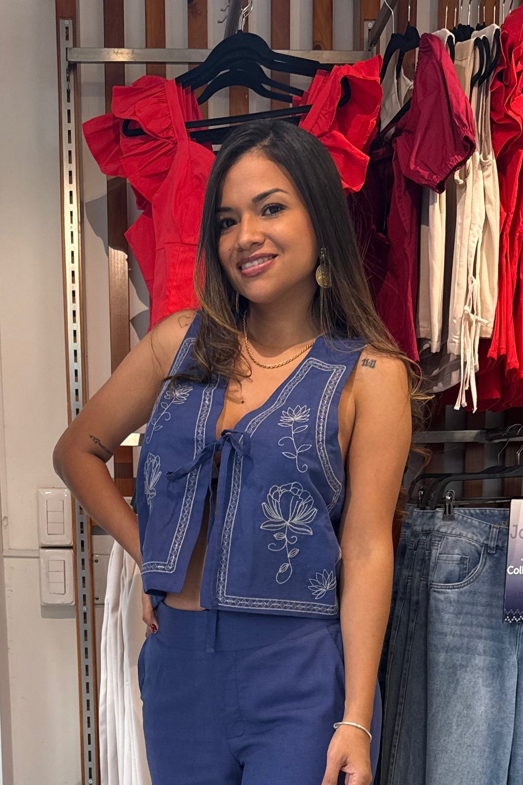 Chaleco Eugenia Azul Bordado