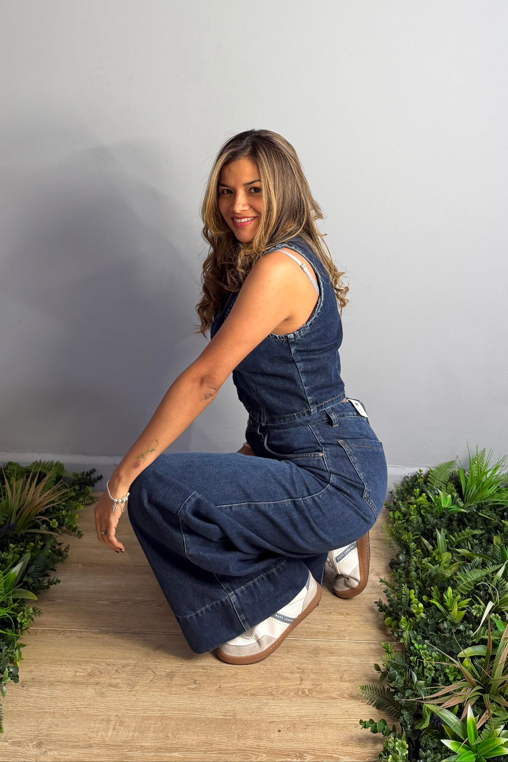 JN576 Carlot Dark Osc