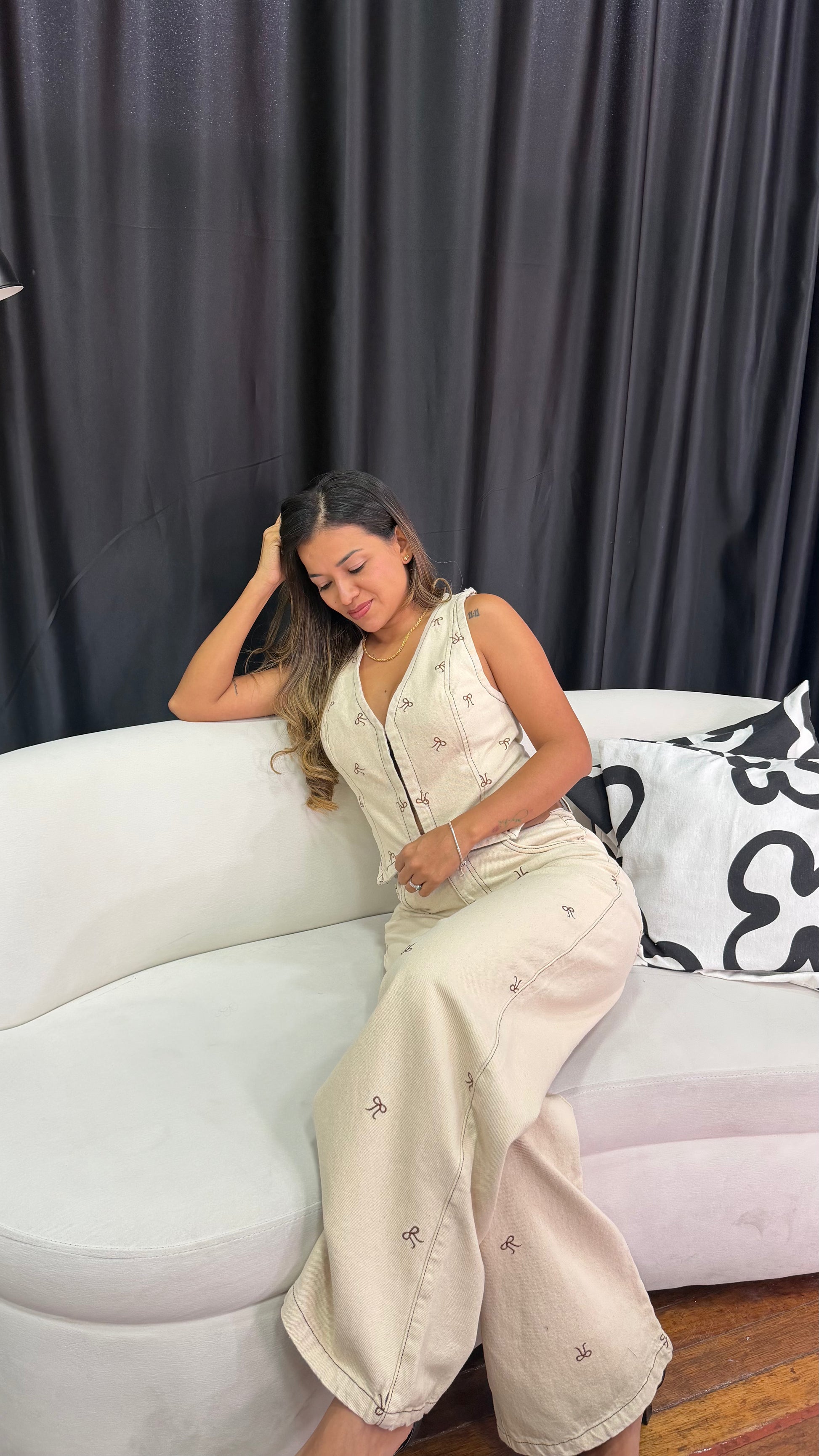 PANTALON RAICES MOÑOS