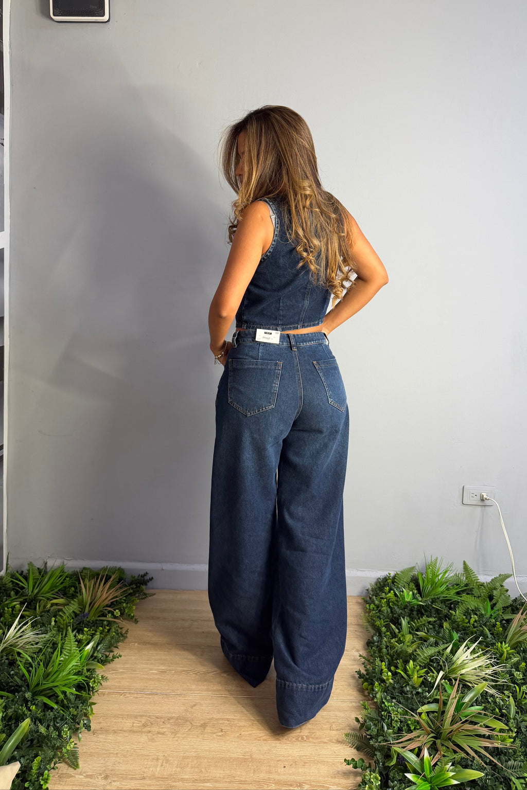 JN576 Carlot Dark Osc